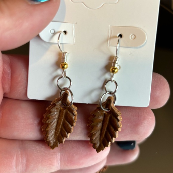 Handmade by Me Leather Leaf Earrings - Picture 3 of 4